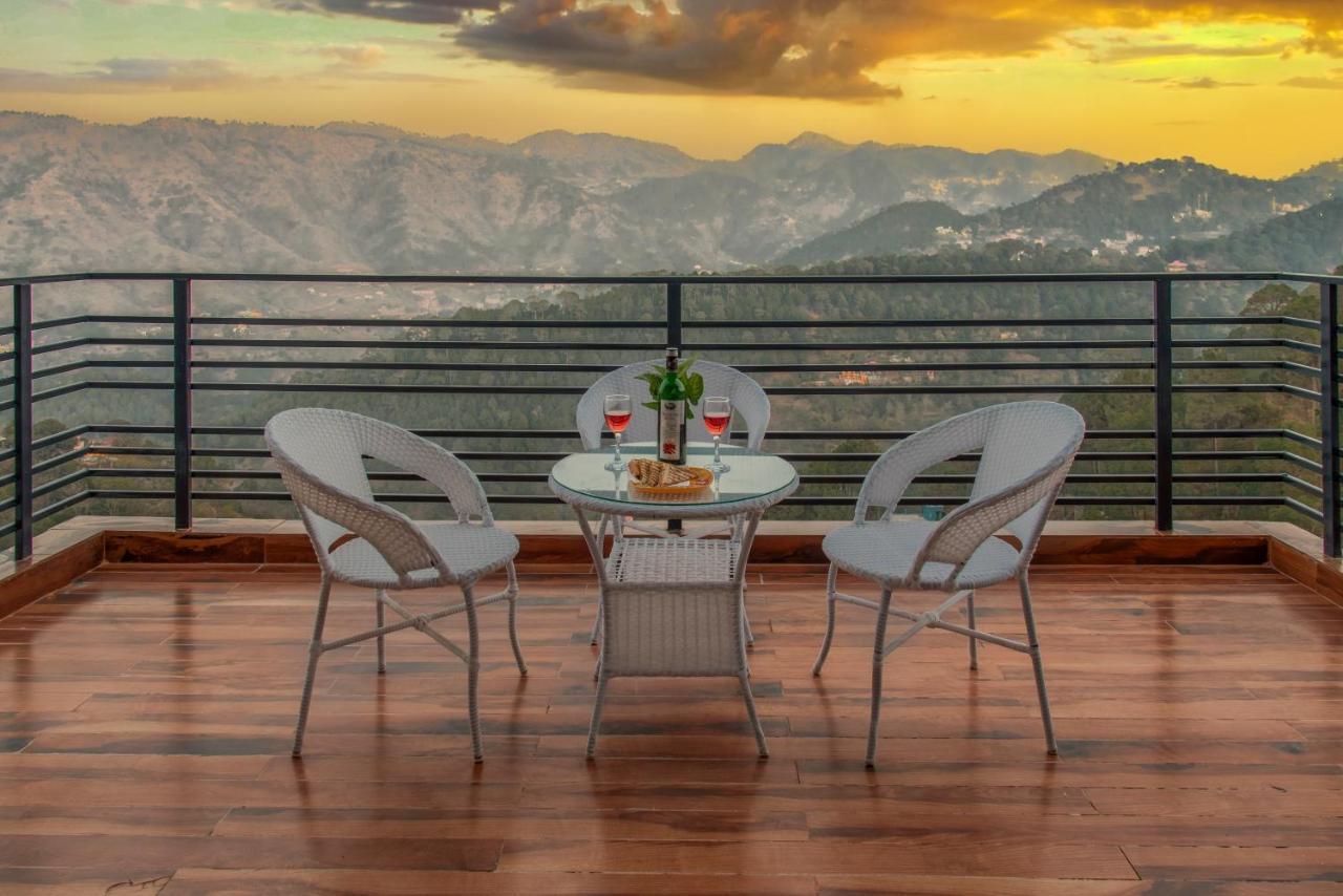 Hillcrest Heights Bed & Breakfast Kasauli Exterior foto