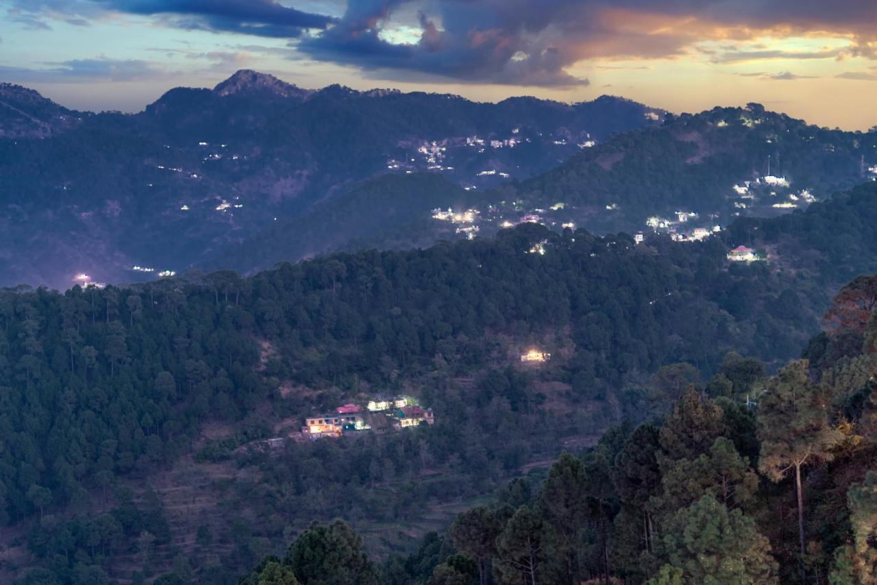 Hillcrest Heights Bed & Breakfast Kasauli Exterior foto