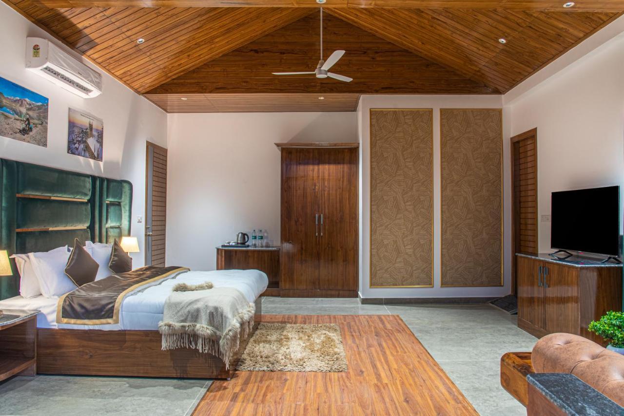 Hillcrest Heights Bed & Breakfast Kasauli Exterior foto