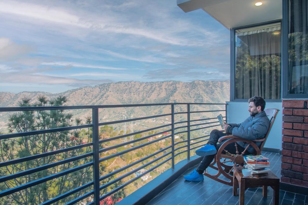 Hillcrest Heights Bed & Breakfast Kasauli Exterior foto